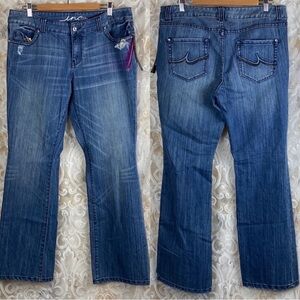NWT! Inc jeans embellished bling distressed whitewashed bootcut 14 mid rise.